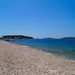 In Near Gaj *