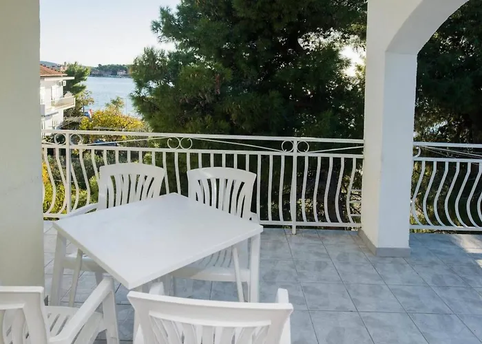 Apartman In Near Gaj Brodarica (Sibenik-Knin)