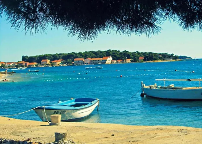 In Near Gaj * Brodarica (Sibenik-Knin)