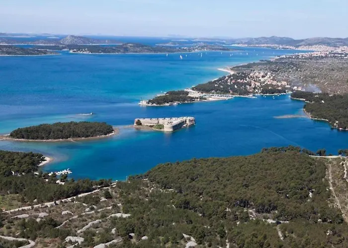 Apartman In Near Gaj Brodarica (Sibenik-Knin)